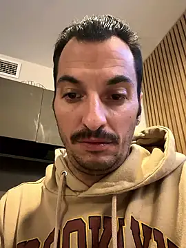 andresbale online show from December 2025 01:11:01 AM