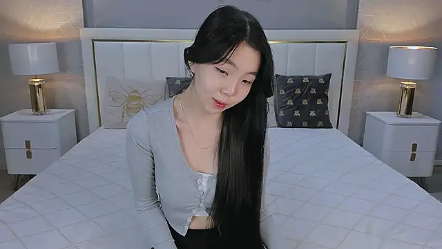 Snapshot of EMILY_GREENSON chatting on February 2026 08:40:02 AM EMILY GREENSON online show from February 2026 08:40:02 AM