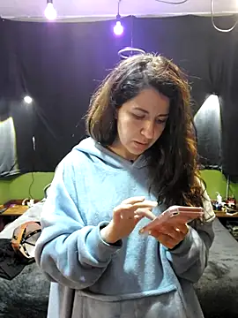 NatyMia online show from December 2025 01:44:02 AM