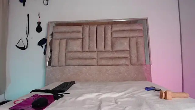 Alexamoonx online show from December 2025 06:18:01 AM