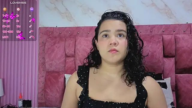 Snapshot of ValeryMorales chatting on April 2026 09:04:02 PM ValeryMorales online show from April 2026 09:04:02 PM