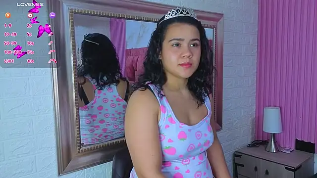 Snapshot of ValeryMorales chatting on April 2026 01:42:02 AM ValeryMorales online show from April 2026 01:42:02 AM