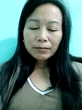 Snapshot of Lili-123k chatting on December 2025 11:56:02 PM Lili-123k online show from December 2025 11:56:02 PM