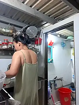 felicity chloe online show from April 2026 08:48:01 AM