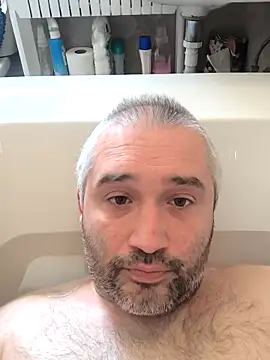 Olomoucak1982 online show from April 2026 10:38:02 AM