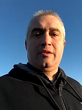 Olomoucak1982 online show from April 2026 04:51:01 PM