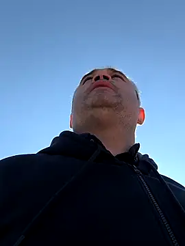 Olomoucak1982 online show from April 2026 02:22:01 PM