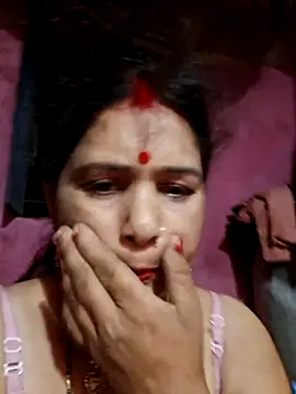 Your-shreya143 online show from May 2026 07:20:02 PM