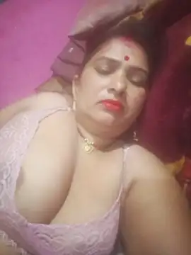 Your-shreya143 online show from May 2026 11:44:01 PM