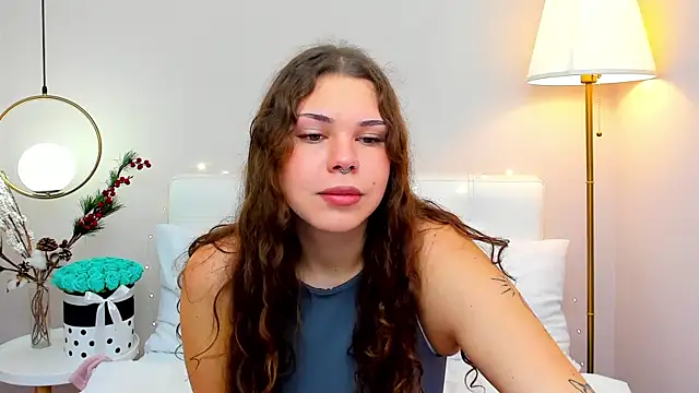 Snapshot of MartaRey chatting on December 2025 06:30:02 AM MartaRey online show from December 2025 06:30:02 AM