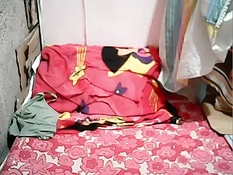 Snapshot of xxCathyxx chatting on December 2025 12:40:02 AM xxCathyxx online show from December 2025 12:40:02 AM