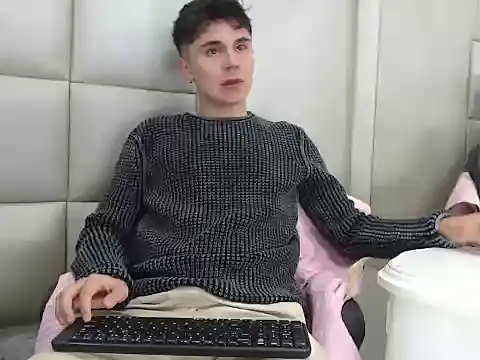 Snapshot of JuanGomm chatting on January 2026 08:03:02 PM JuanGomm online show from January 2026 08:03:02 PM