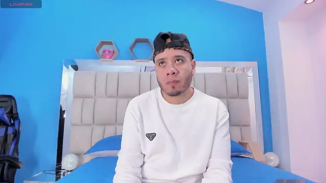 Snapshot of garcia_jacob_ chatting on December 2025 12:43:01 PM garcia jacob online show from December 2025 12:43:01 PM