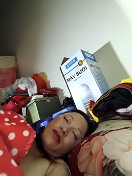 Snapshot of Y-eahi chatting on December 2025 05:21:02 PM Y-eahi online show from December 2025 05:21:02 PM