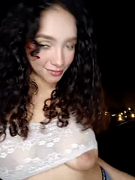 Snapshot of curlie_dream chatting on December 2025 05:25:01 AM curlie dream online show from December 2025 05:25:01 AM