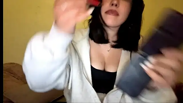 Snapshot of Lolamein chatting on December 2025 01:27:02 PM Lolamein online show from December 2025 01:27:02 PM