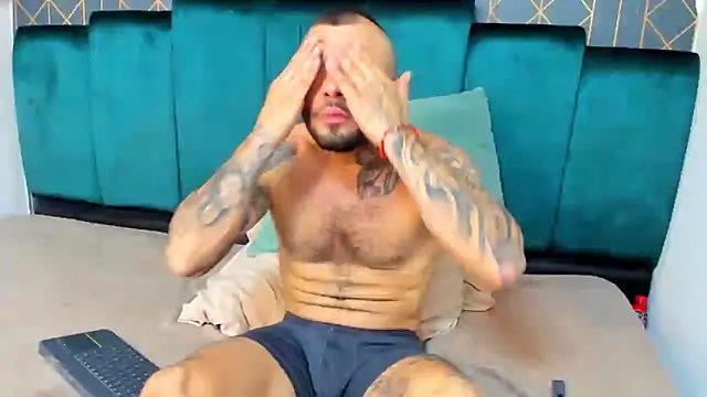 Snapshot of lucky_smith1 chatting on December 2025 05:40:02 PM lucky smith1 online show from December 2025 05:40:02 PM