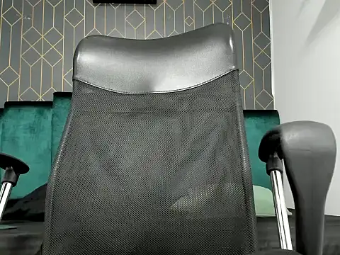 lucky smith1 online show from February 2026 05:55:01 PM