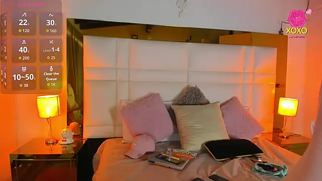 Zoei Moon online show from March 2026 07:07:02 PM