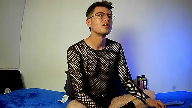 Snapshot of nicolatinboy chatting on February 2026 09:18:02 PM nicolatinboy online show from February 2026 09:18:02 PM