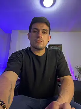 williamsmiiths16 online show from December 2025 03:02:02 AM