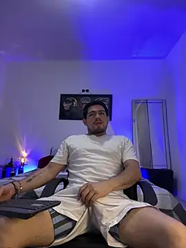 williamsmiiths16 online show from May 2026 09:48:01 AM