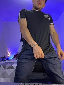 williamsmiiths16 online show from May 2026 11:33:02 PM