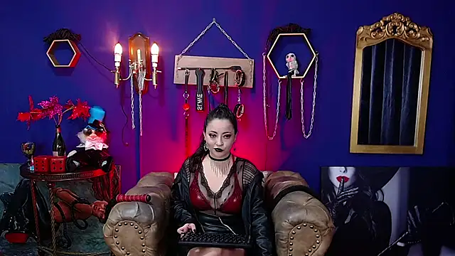Snapshot of LunaTikka chatting on January 2026 02:36:01 AM LunaTikka online show from January 2026 02:36:01 AM