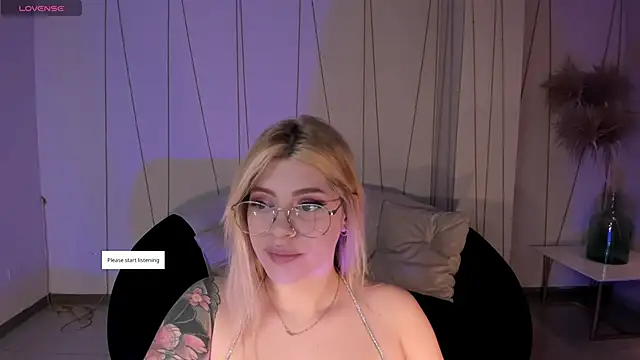 MadisonKane online show from May 2026 11:04:02 AM