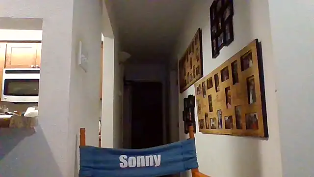 Snapshot of johnnymarino1010 chatting on December 2025 07:51:01 PM johnnymarino1010 online show from December 2025 07:51:01 PM