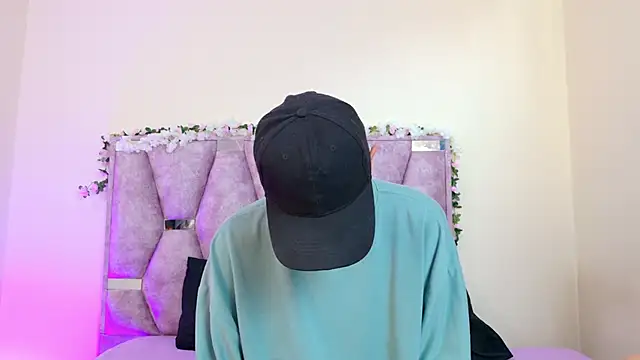 iris and damian online show from February 2026 05:14:01 PM