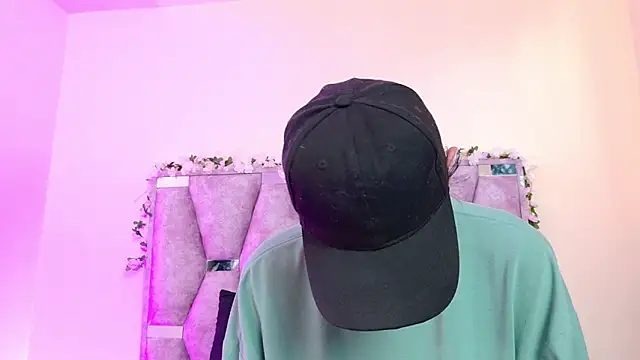 iris and damian online show from March 2026 05:19:02 PM