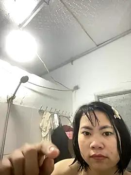 Chew candy online show from December 2025 03:32:02 PM