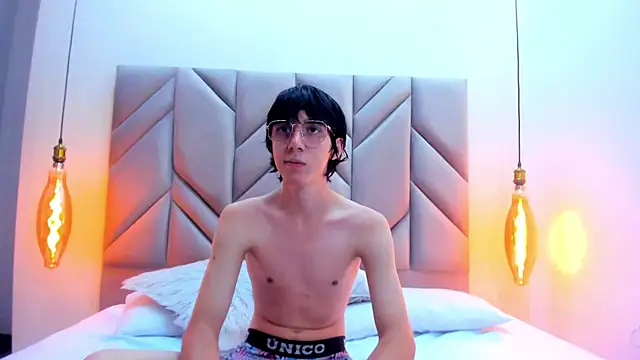 Snapshot of JeffBellfort chatting on December 2025 08:02:02 PM JeffBellfort online show from December 2025 08:02:02 PM