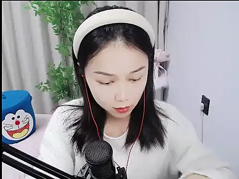 Snapshot of mili923 chatting on December 2025 01:38:02 PM mili923 online show from December 2025 01:38:02 PM