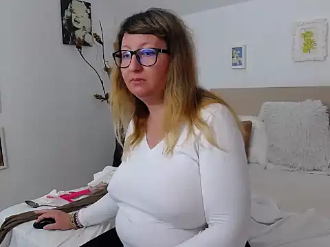 Snapshot of OlgaPavlova chatting on April 2026 12:08:02 PM OlgaPavlova online show from April 2026 12:08:02 PM