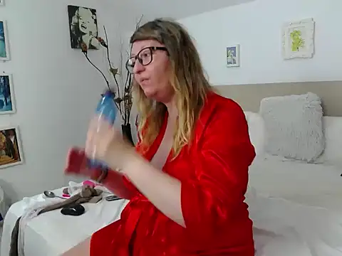 Snapshot of OlgaPavlova chatting on May 2026 12:23:02 PM OlgaPavlova online show from May 2026 12:23:02 PM
