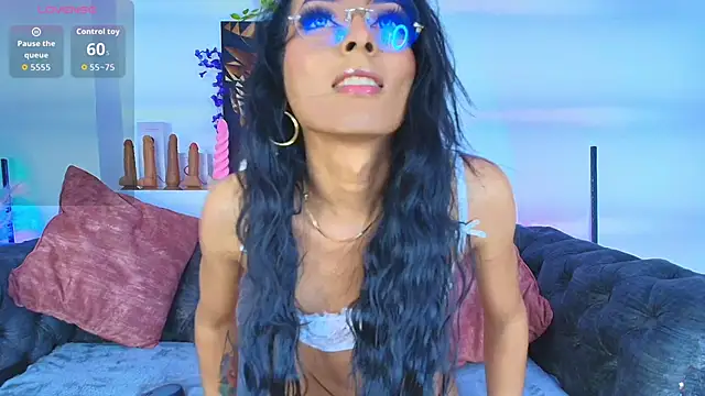 Snapshot of megan_luxe_ chatting on December 2025 07:54:02 PM megan luxe online show from December 2025 07:54:02 PM