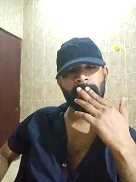 Snapshot of Bigkannan chatting on February 2026 08:03:02 PM Bigkannan online show from February 2026 08:03:02 PM