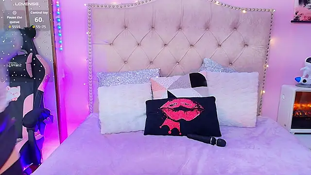 Miss Liu online show from December 2025 12:23:02 PM