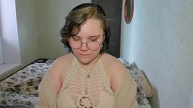 Lily-Violet online show from March 2026 05:44:01 AM