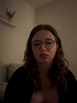 Snapshot of GermanRose chatting on December 2025 08:58:01 PM GermanRose online show from December 2025 08:58:01 PM