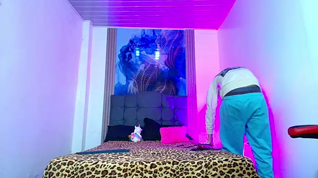 Valentina and sneider  online show from May 2026 11:22:02 PM