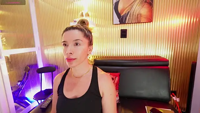 Allice mommy online show from May 2026 04:48:01 PM