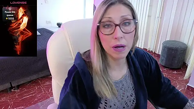 Snapshot of Scarlett_079 chatting on January 2026 11:47:01 AM Scarlett 079 online show from January 2026 11:47:01 AM