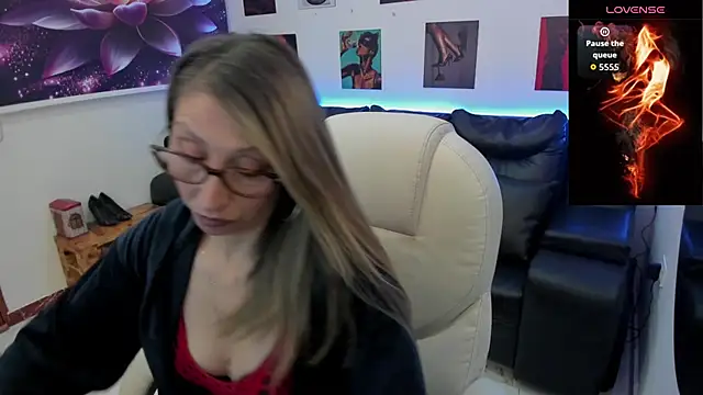 Snapshot of Scarlett_079 chatting on February 2026 12:10:01 PM Scarlett 079 online show from February 2026 12:10:01 PM