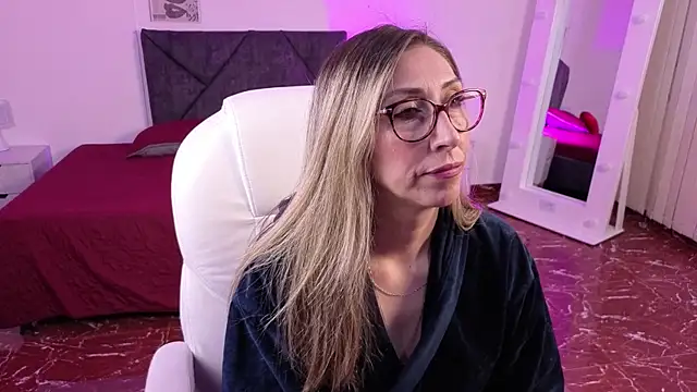Scarlett 079 online show from April 2026 11:45:02 AM