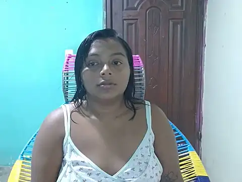 Snapshot of caro_lil chatting on July 2026 02:04:01 AM caro lil online show from July 2026 02:04:01 AM