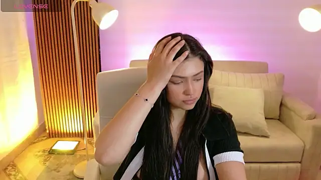 victoria   moon online show from February 2026 01:31:02 PM