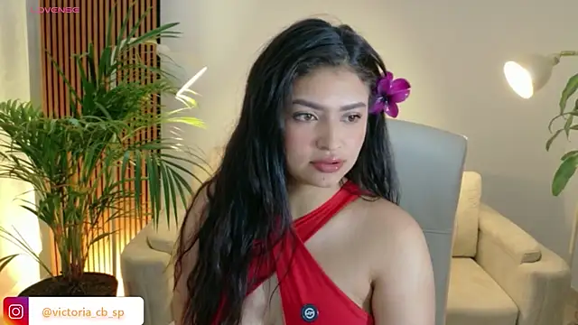 victoria   moon online show from May 2026 02:02:01 PM